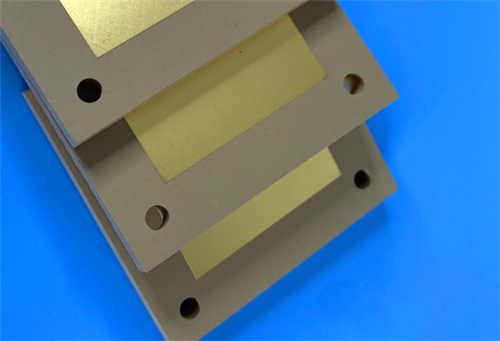mais recente caso da empresa sobre Uma PCB de alta frequência Wangling TP440 de 2 camadas para aplicações de antena miniaturizada