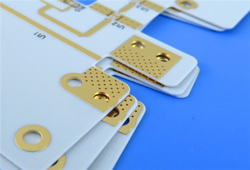 O que é o laminado Rogers RO4835 e quais são suas especificações de fabricação de Dk, Df, CTE e PCB?